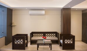 Lobby - Treebo Balaji Residency (Kolhapur)