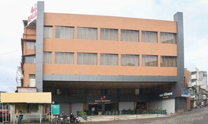 Front of property - Treebo Balaji Residency (Kolhapur)