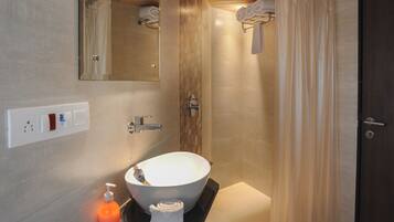 Doppia Deluxe | Bagno | Doccia, set di cortesia gratuito, asciugamani, sapone