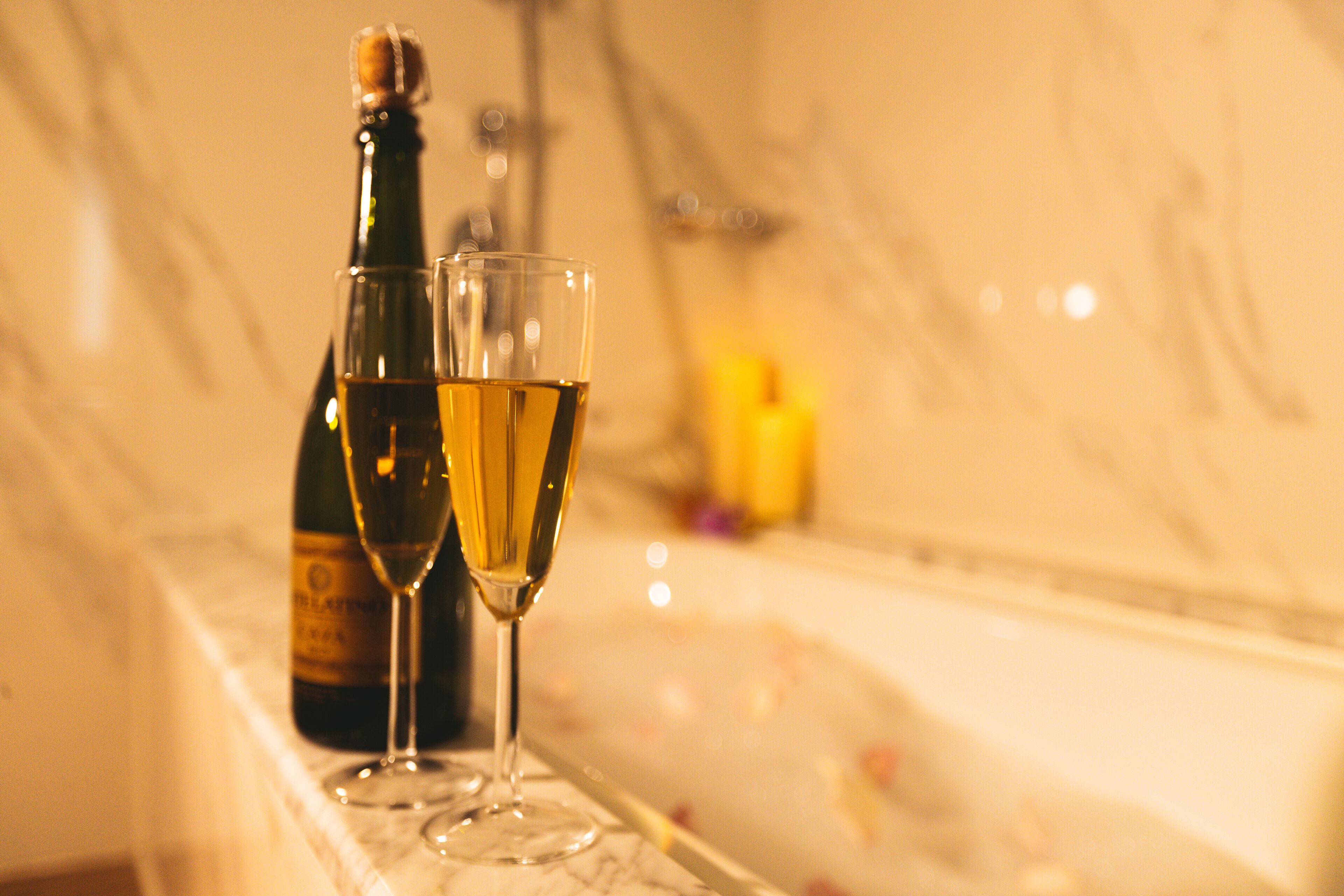 shower, free toiletries, slippers, towels