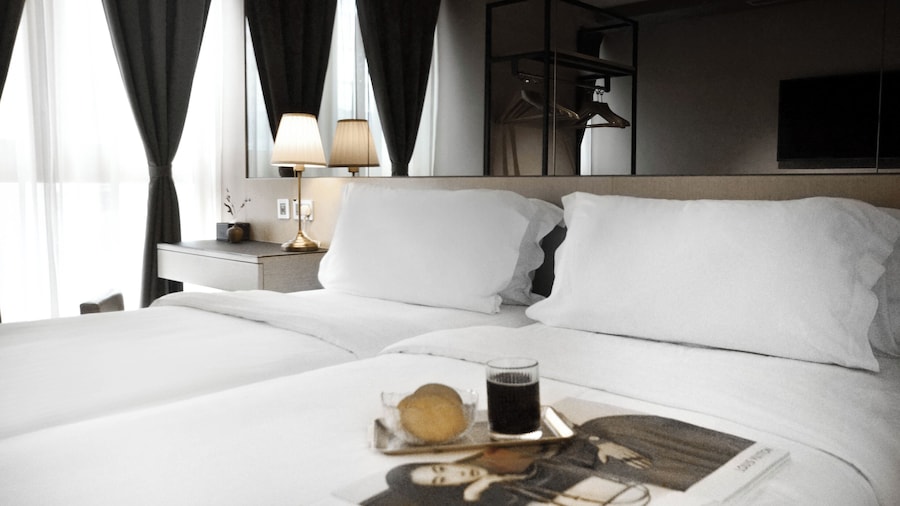 銅鑼灣頤庭酒店