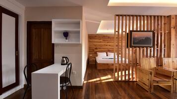 Suite Deluxe, 1 cama King size, para no fumadores | Ropa de cama de alta calidad, camas extra y wifi gratis