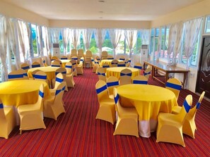 Restaurant - Gold Hotel (Loikaw)