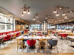 Lunch and dinner served - ibis Budapest Castle Hill Hotel (Budapest)