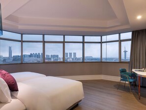 Minibar, in-room safe, desk, soundproofing - Mercure Nanjing Olympic Centre (Nanjing)