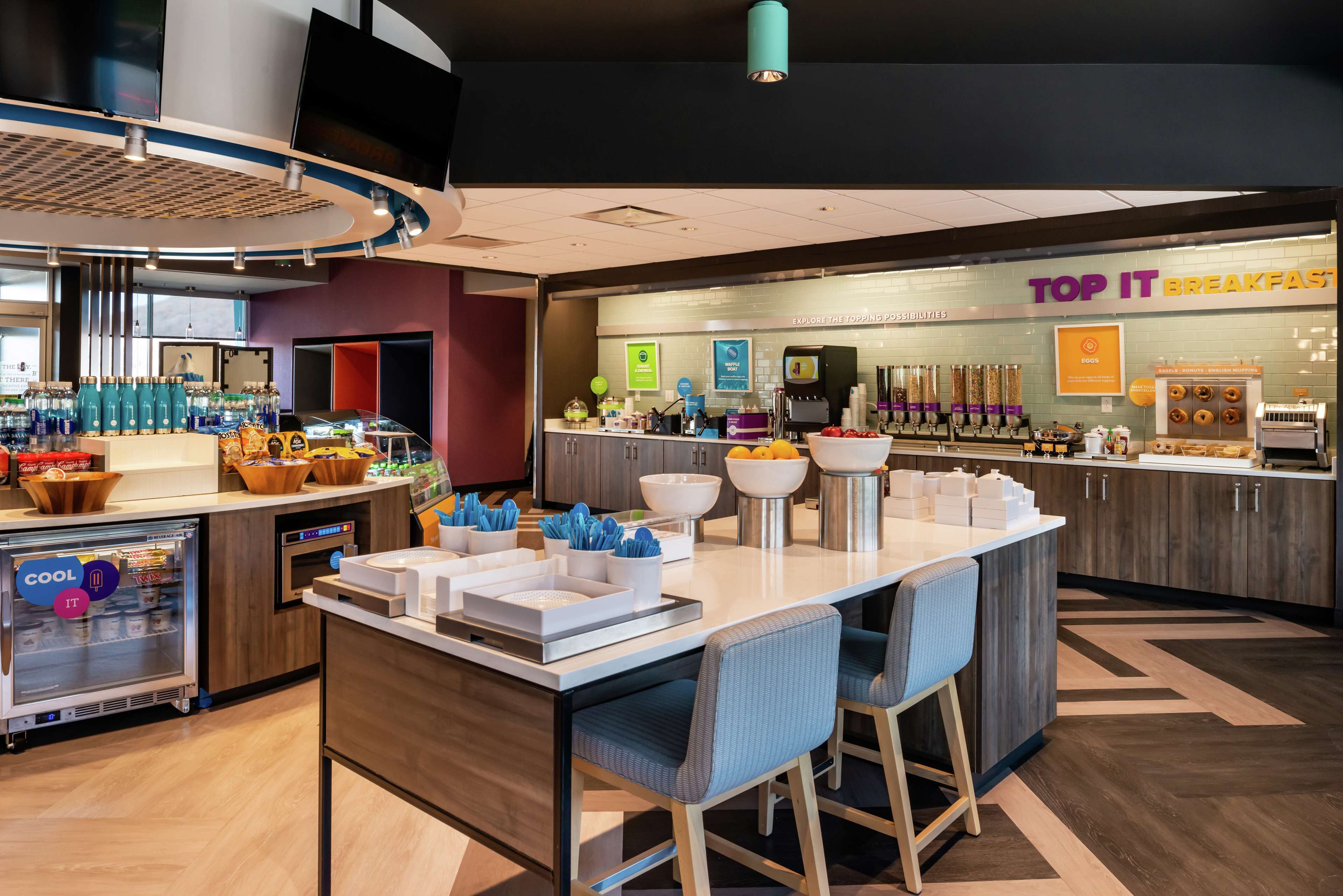 free daily continental breakfast