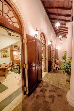 Exterior detail - Muhsin Villa (Galle)