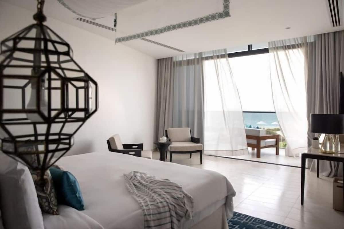 Premium bedding, down comforters, pillowtop beds, minibar