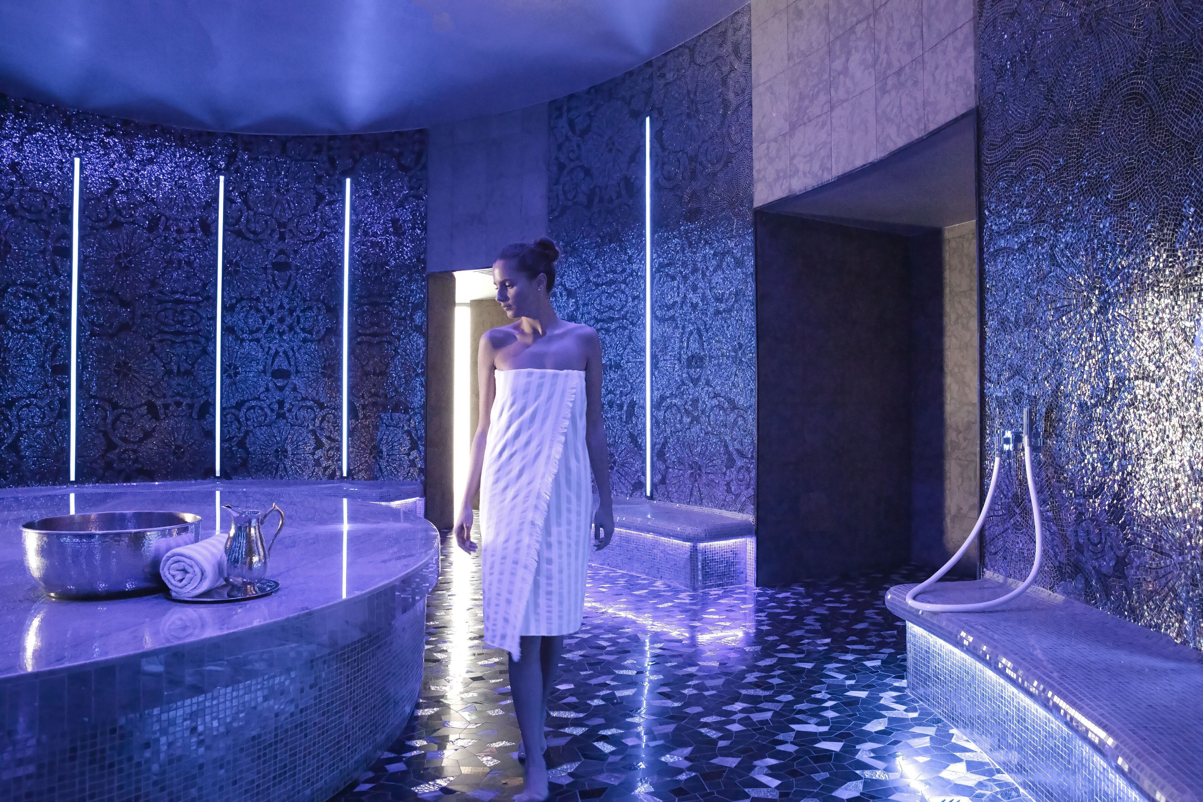 Parihoitohuone(ita), sauna, poreallas, höyrysauna, turkkilainen sauna