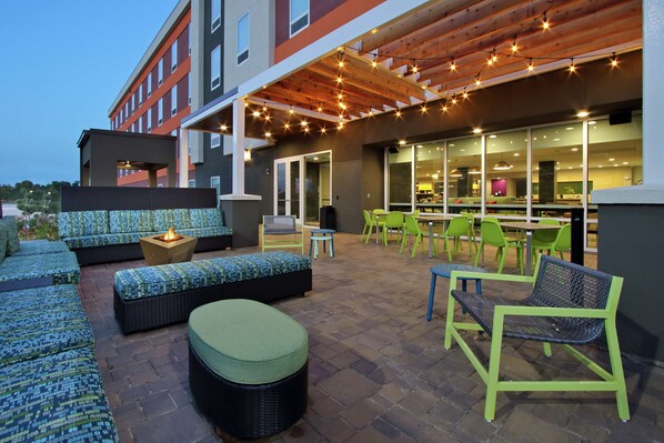 Terrace/patio - Home2 Suites by Hilton Port Arthur, TX (Port Arthur)