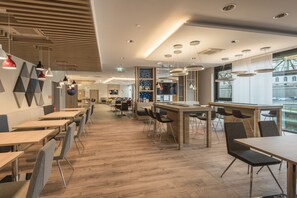 Free daily continental breakfast  - Holiday Inn Express Wuppertal - Hauptbahnhof by IHG (Wuppertal)