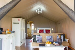 Luksustelt, 1 dobbeltseng med sovesofa | Sengetøy av topp kvalitet, safe på rommet og blendingsgardiner