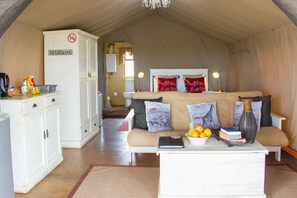 Luxury Tent, 1 Double Bed with Sofa bed - Thali Thali Game Lodge (Langebaan)