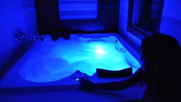 Sauna, hot springs/mineral springs