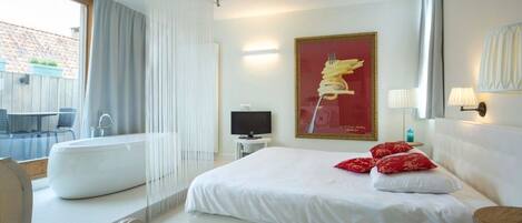 Suite – junior | 8 soverom, minibar, individuelt dekorert og individuelt innredet