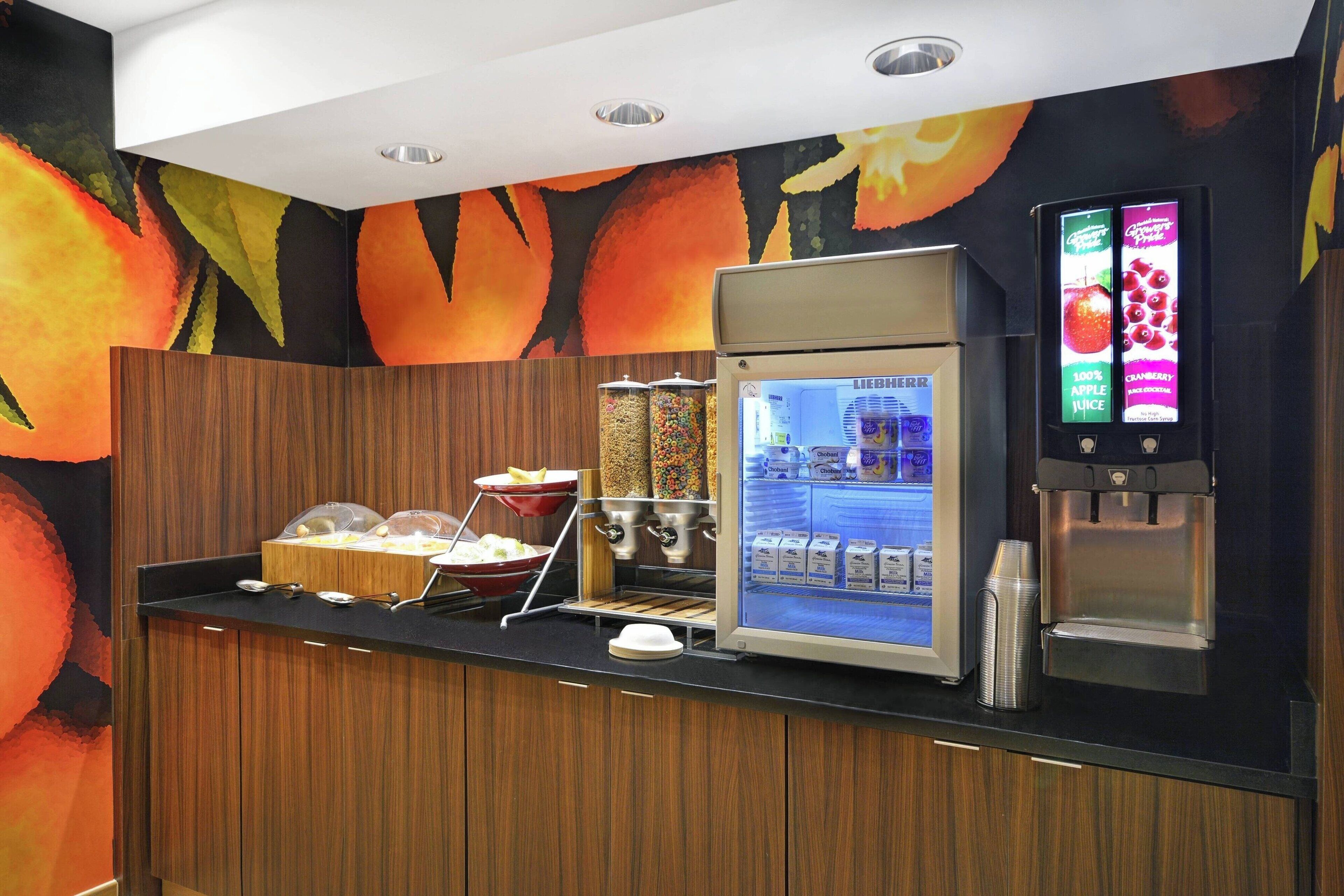 free daily continental breakfast