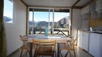 Chalet, 2 Bedrooms (CÎté pré) | Private kitchenette | Fridge, microwave, oven, stovetop