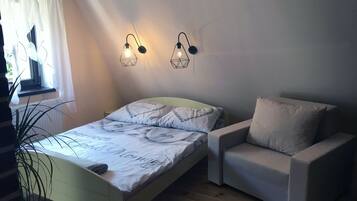 Traditional Triple Room (Aga) | Free WiFi, bed sheets