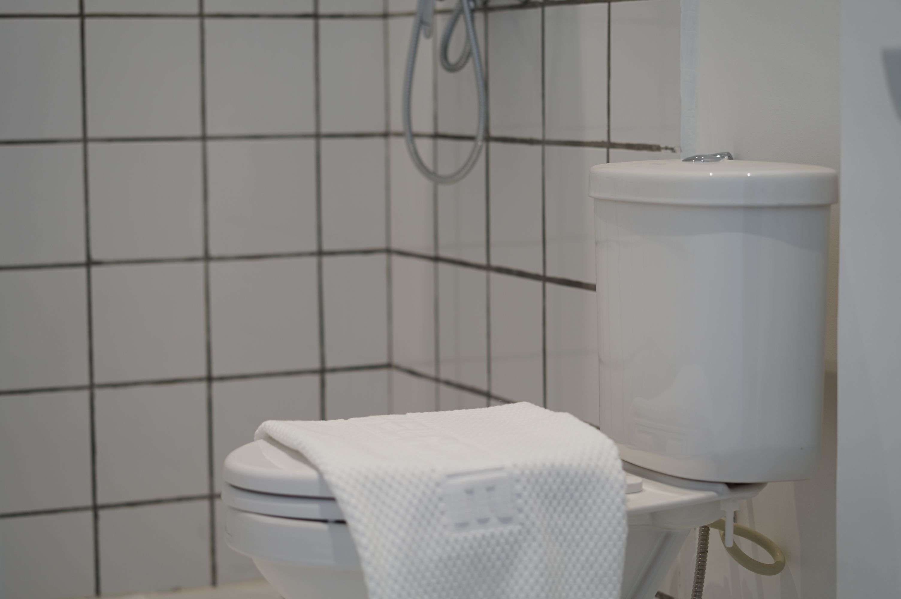 mini standard upper floor | bathroom | shower, free toiletries, hair dryer, towels