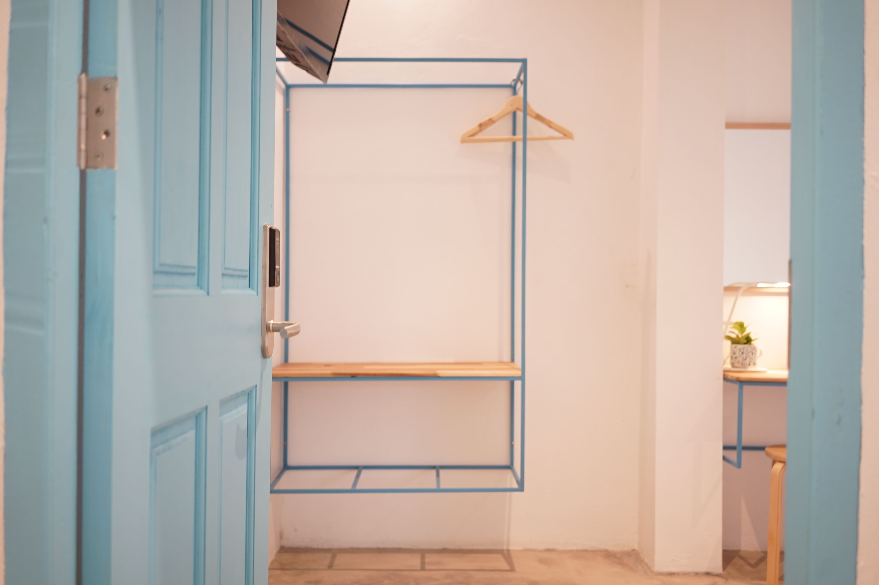 deluxe upper floor | room amenity