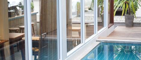 Kolam renang outdoor