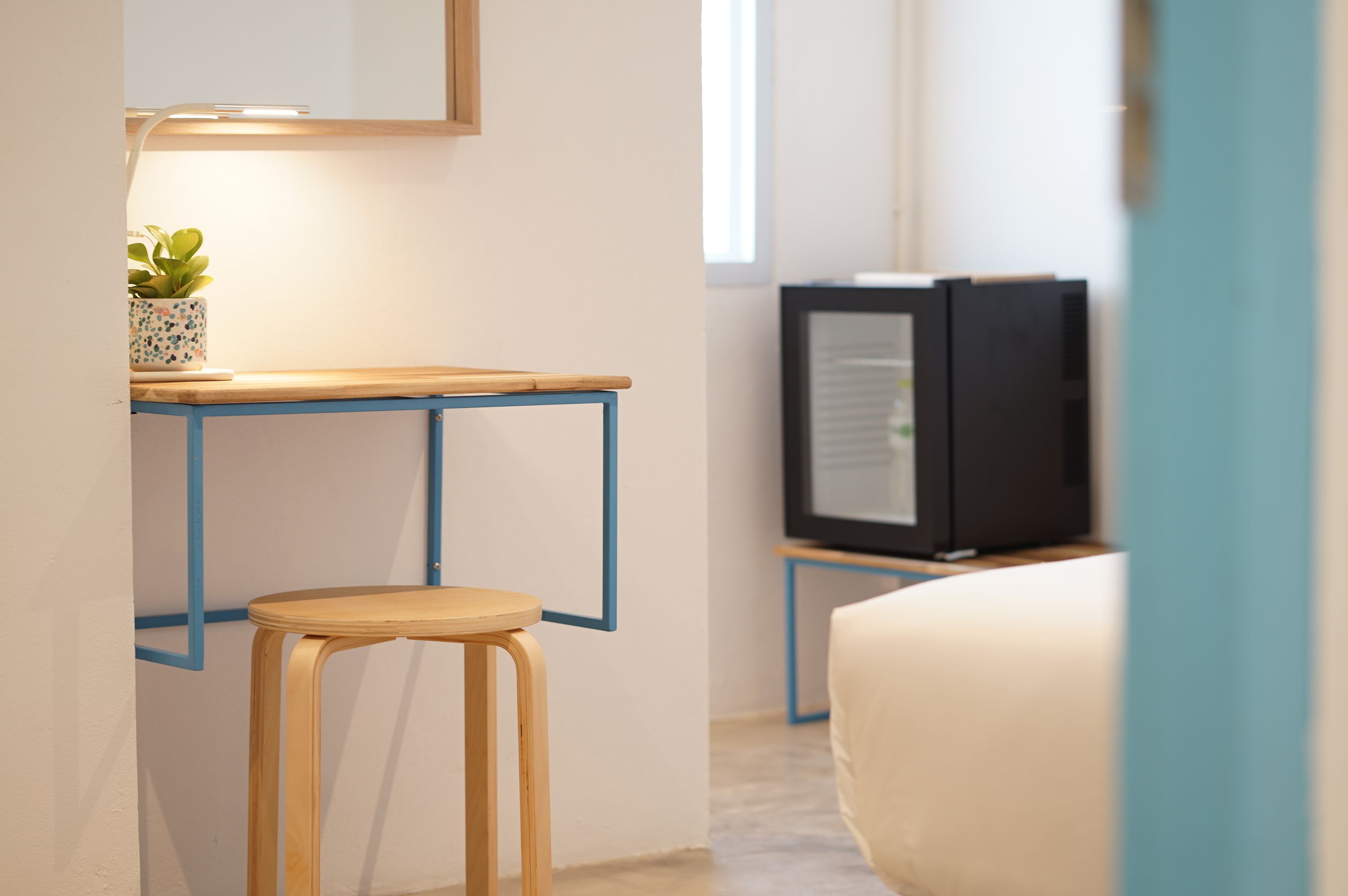 deluxe upper floor | room amenity