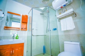 Standard Twin Room | Bathroom