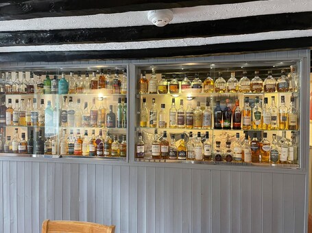 Bar (en la propiedad)