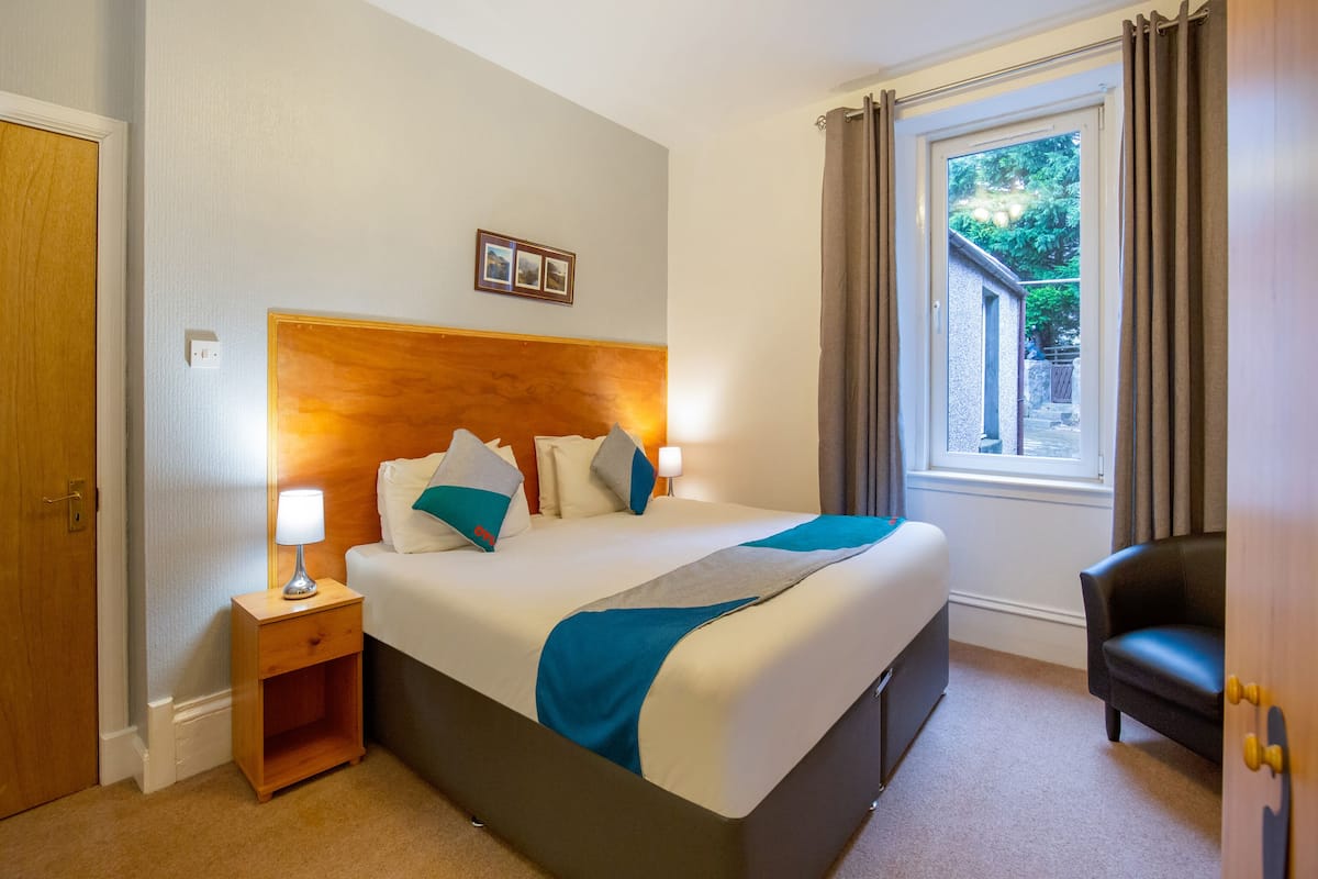 1 bedroom, premium bedding, individually decorated