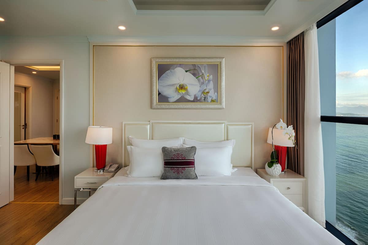 Minibar, in-room safe, desk, blackout drapes