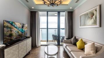 Minibar, in-room safe, desk, blackout drapes