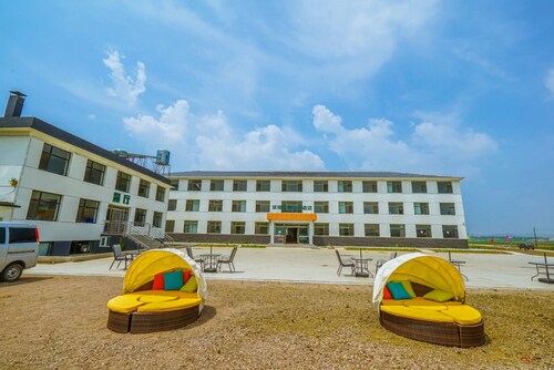 Yijie Holiday Hotel Fengning Lazhaying