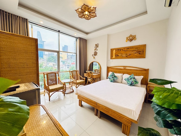 Premium Double Room | Minibar, in-room safe, desk, soundproofing