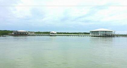 Kukup Xiang Holiday Home