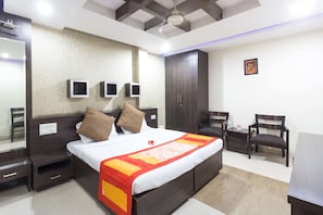 Deluxe Double or Twin Room, 1 King Bed, Smoking | Free WiFi