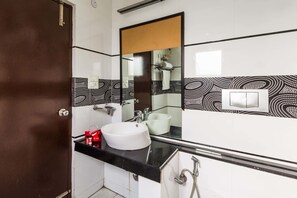 Shower, towels