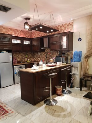 Leilighet, 2 soverom | Eget kjøkken | Kjøleskap, mikrobølgeovn, ovn og kokeplater