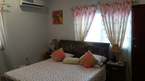 Unclassified image, 2 of 6, button - platinum guest house (Karachi)