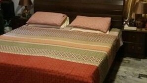 Unclassified image, 5 of 6, button - platinum guest house (Karachi)