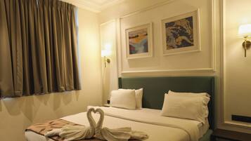 Royal Suite, 1 Queen Bed, Non Smoking | Iron/ironing board