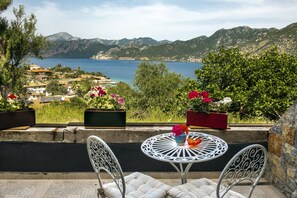 Melisa Room | ลานระเบียง/นอกชาน