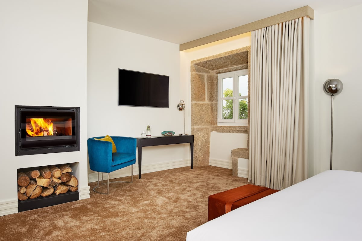 Deluxe Double or Twin Room | 1 sovrum, sängtillbehör av högsta kvalitet, duntäcken och minibar