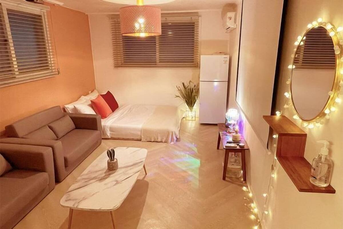 12 Schlafzimmer, Verdunkelungsvorhänge, Bügeleisen/Bügelbrett