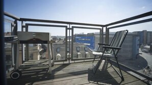 Apartment, 2 Bedrooms (Vibrant City Centre) | Balcony - City Quadrant (Newcastle-upon-Tyne)