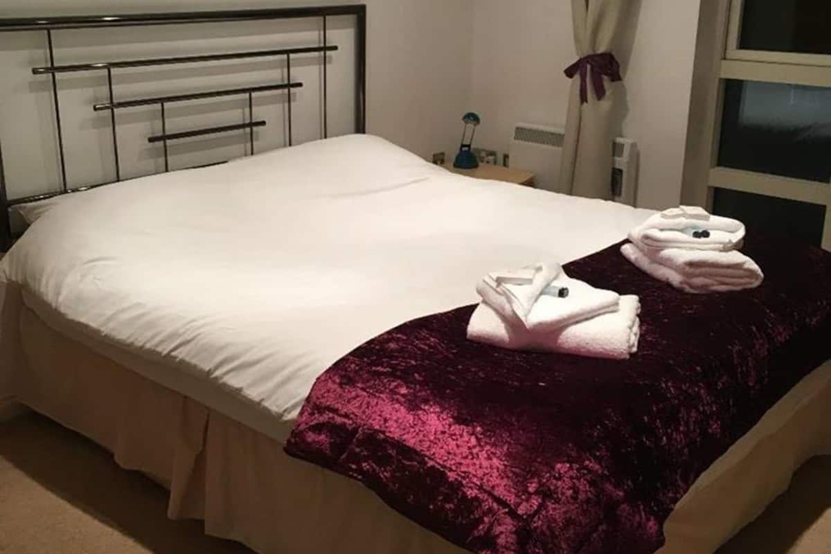 2 habitaciones, tabla de planchar con plancha y wifi gratis