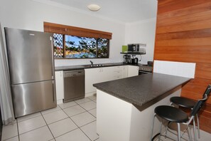 Standard Apartment, 2 Bedrooms | Private kitchen