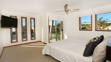 Standard Room | Iron/ironing board, cots/infant beds, bed sheets