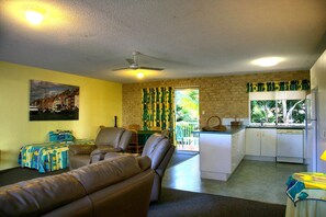 Standard Room | Private kitchen - Beachside 2 (Mooloolaba)