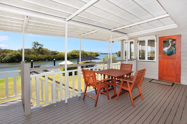 Standard Room | Terrace/patio - Campbell 7 (Diddillibah)