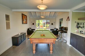 Standard Room | Living area